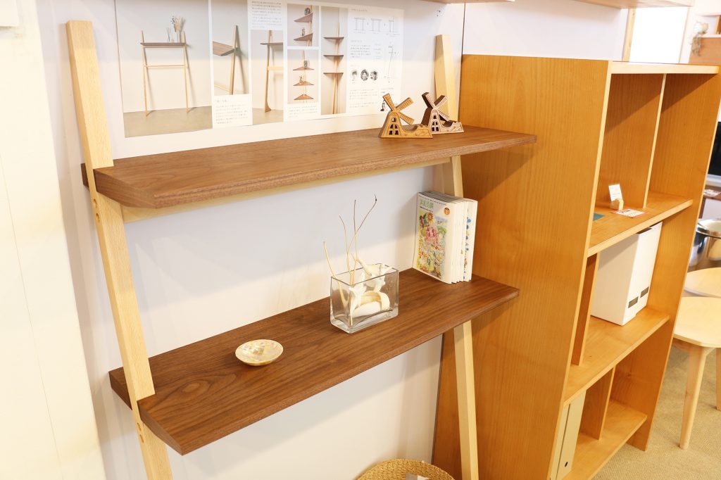 おしゃれと実用性を兼ねた収納棚「かべかぐ」をご紹介！ - シュクレ